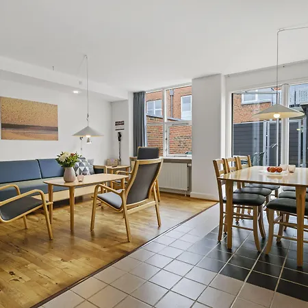 홀리데이파크 비페리 4*